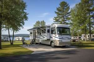 Assurer un camping-car temporairement : le guide complet